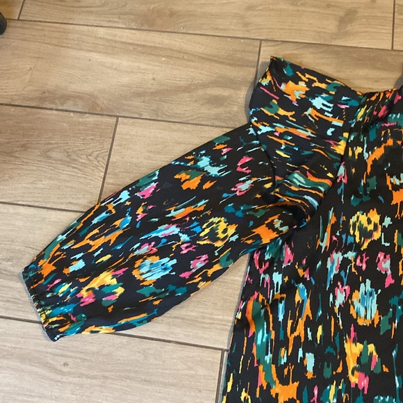 Black/Multi-colored Ruffled Long Sleeve - Picture 4 of 5